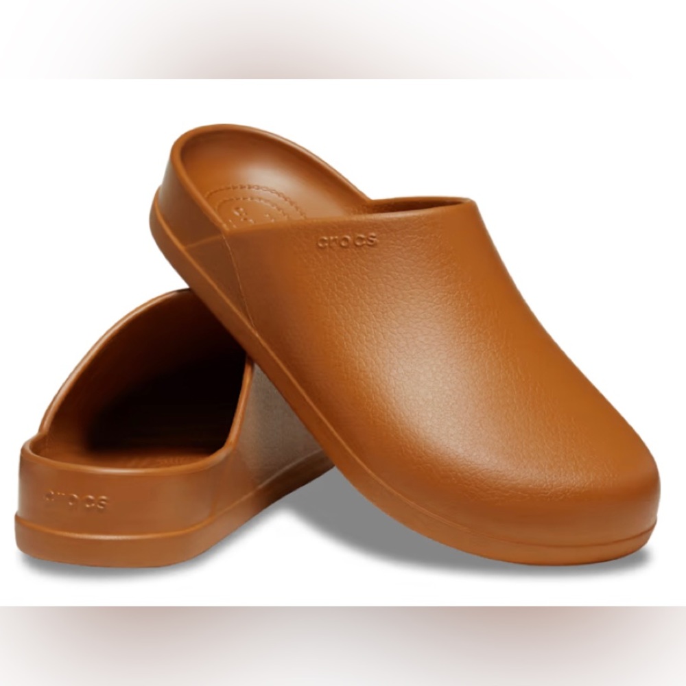 Crocs Dylan clog worn 1 time.  I need a bigger size.
